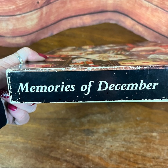 Vintage Springbok Memories Of December 500+ Piece Jigsaw Puzzle - Picture 2 of 6